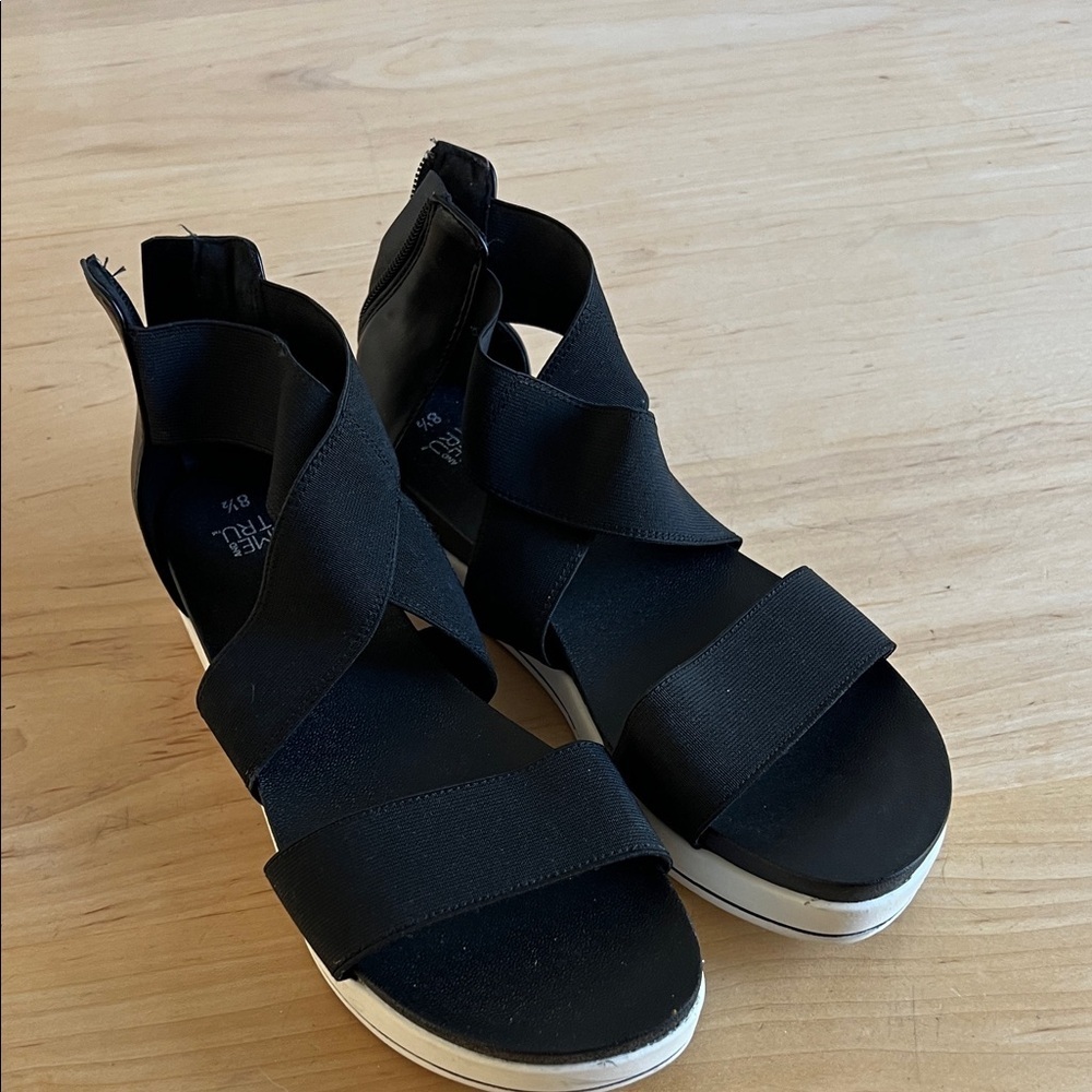 Time and Tru Black Sandals with White Soles